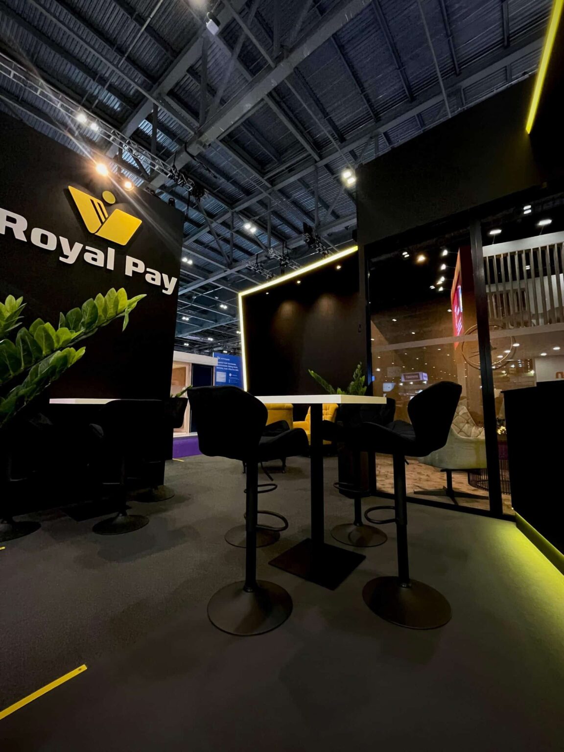 radiustech.production.produktsioon.tradeshow.stand.expo_royalpay_messid_004
