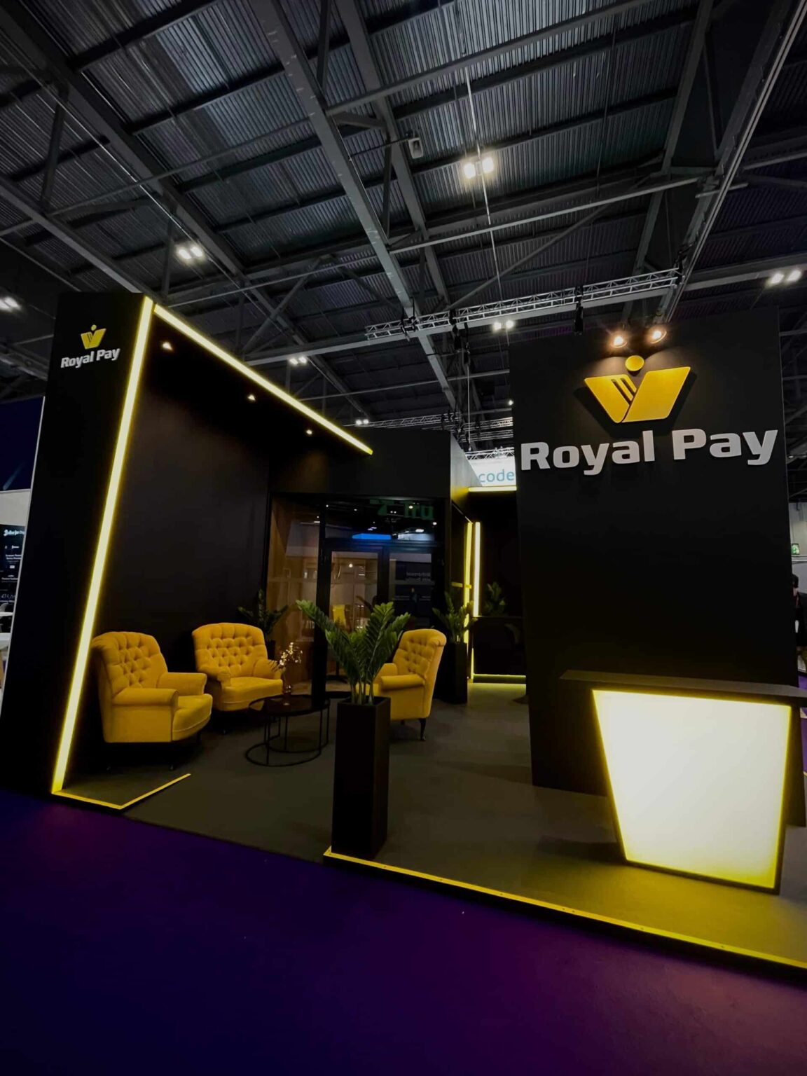 radiustech.production.produktsioon.tradeshow.stand.expo_royalpay_messid_006
