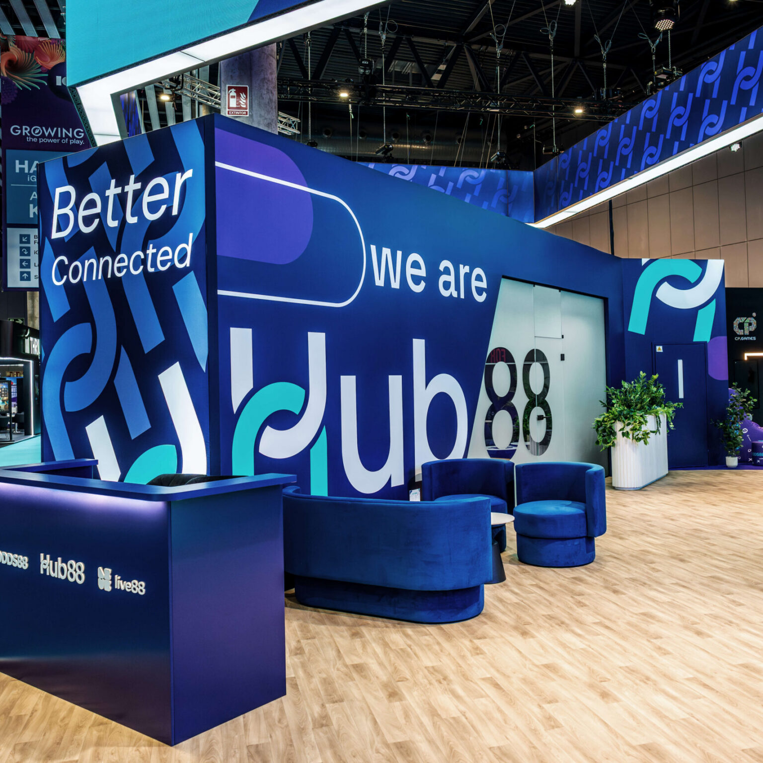 radiustech_ALL.SET_production_exhibition_stand_design_HUB88_ICE_003